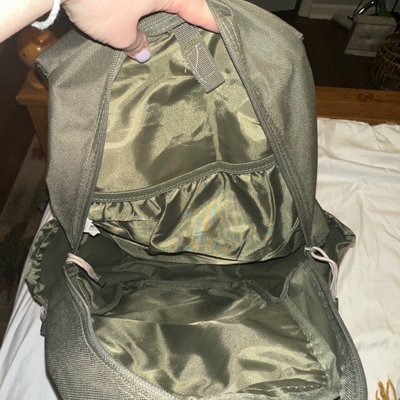 Outdoor backpack - Picture 3 of 3